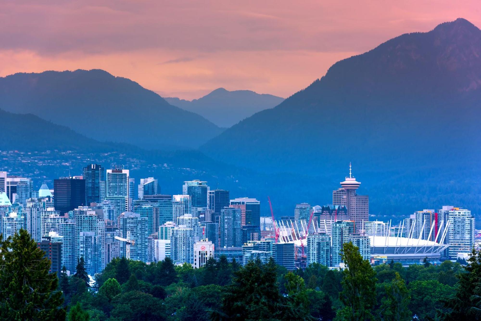 Stunning Skyline Views In A Cozy And Stylish Abode Lägenhet Vancouver Exteriör bild