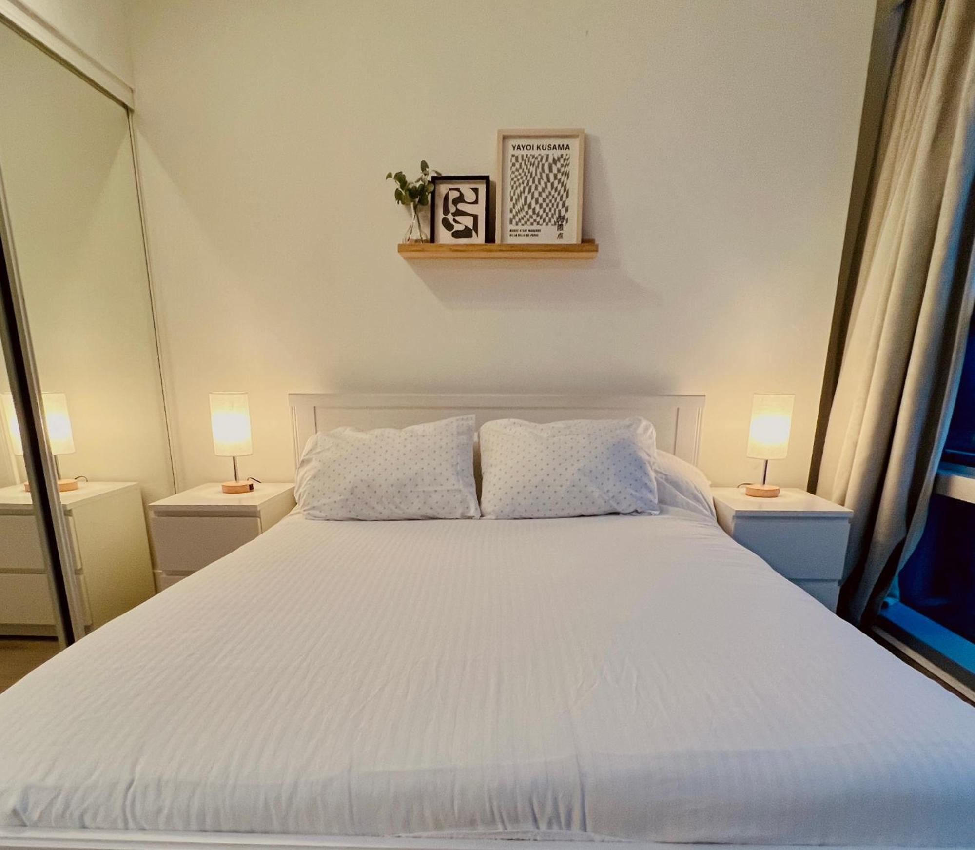 Stunning Skyline Views In A Cozy And Stylish Abode Lägenhet Vancouver Exteriör bild