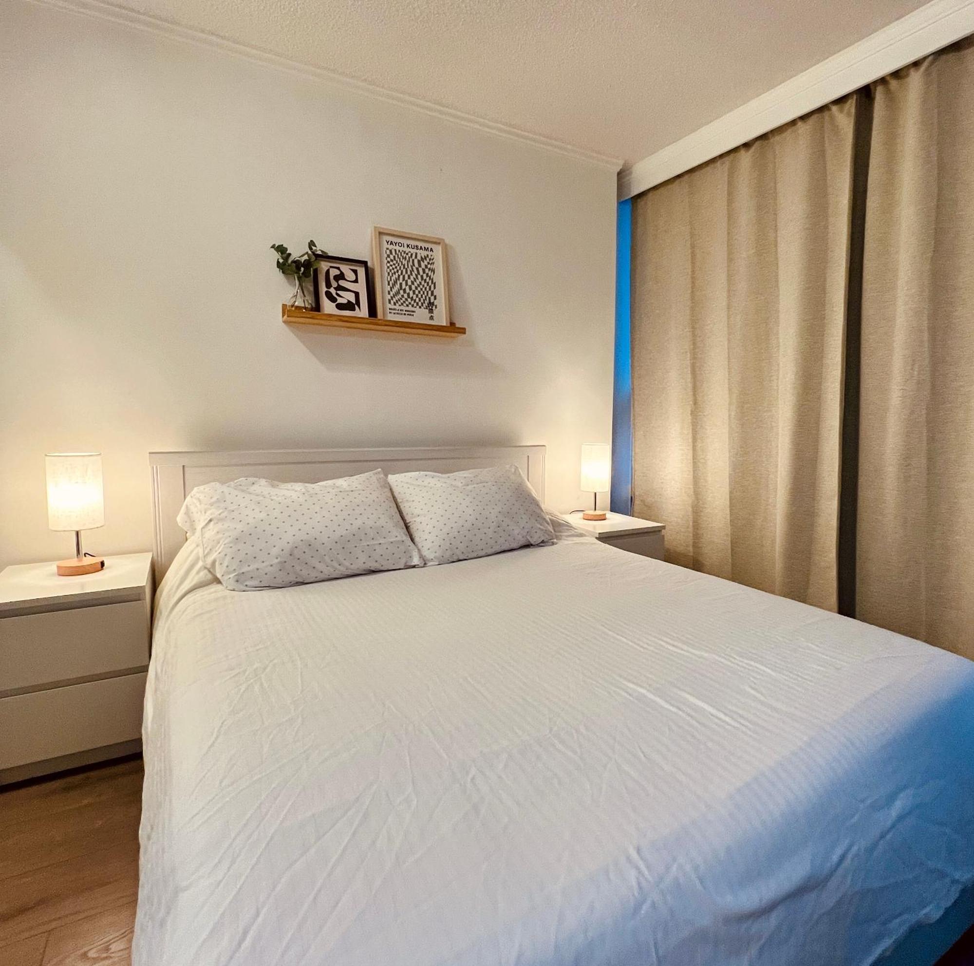 Stunning Skyline Views In A Cozy And Stylish Abode Lägenhet Vancouver Exteriör bild